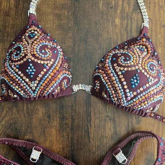 KH Customs Figure Competition Suit - Picture 4 of 11